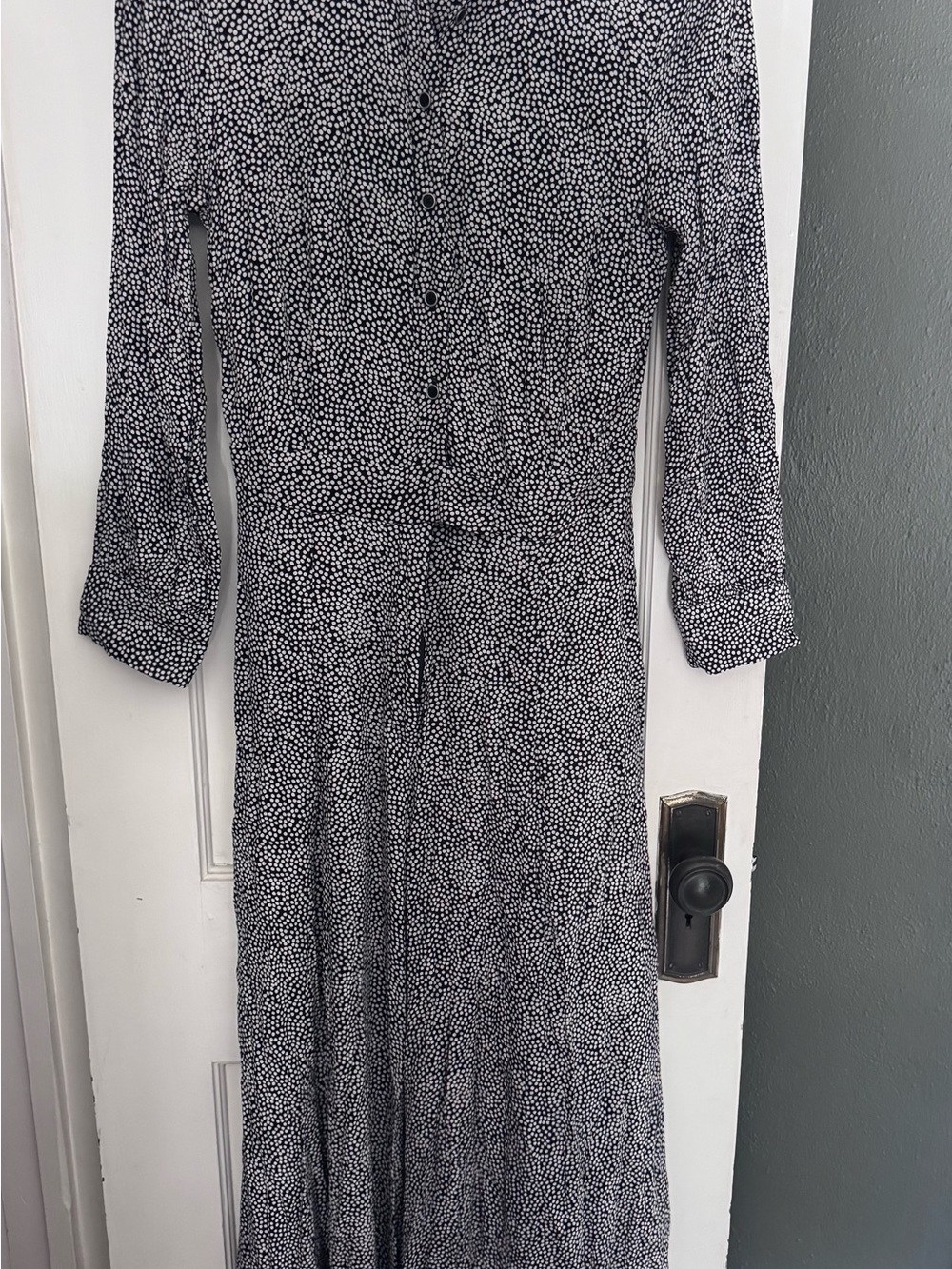 Anthropologie Jumpsuit Black and White Printed Long Sleeve Flowy Size 6